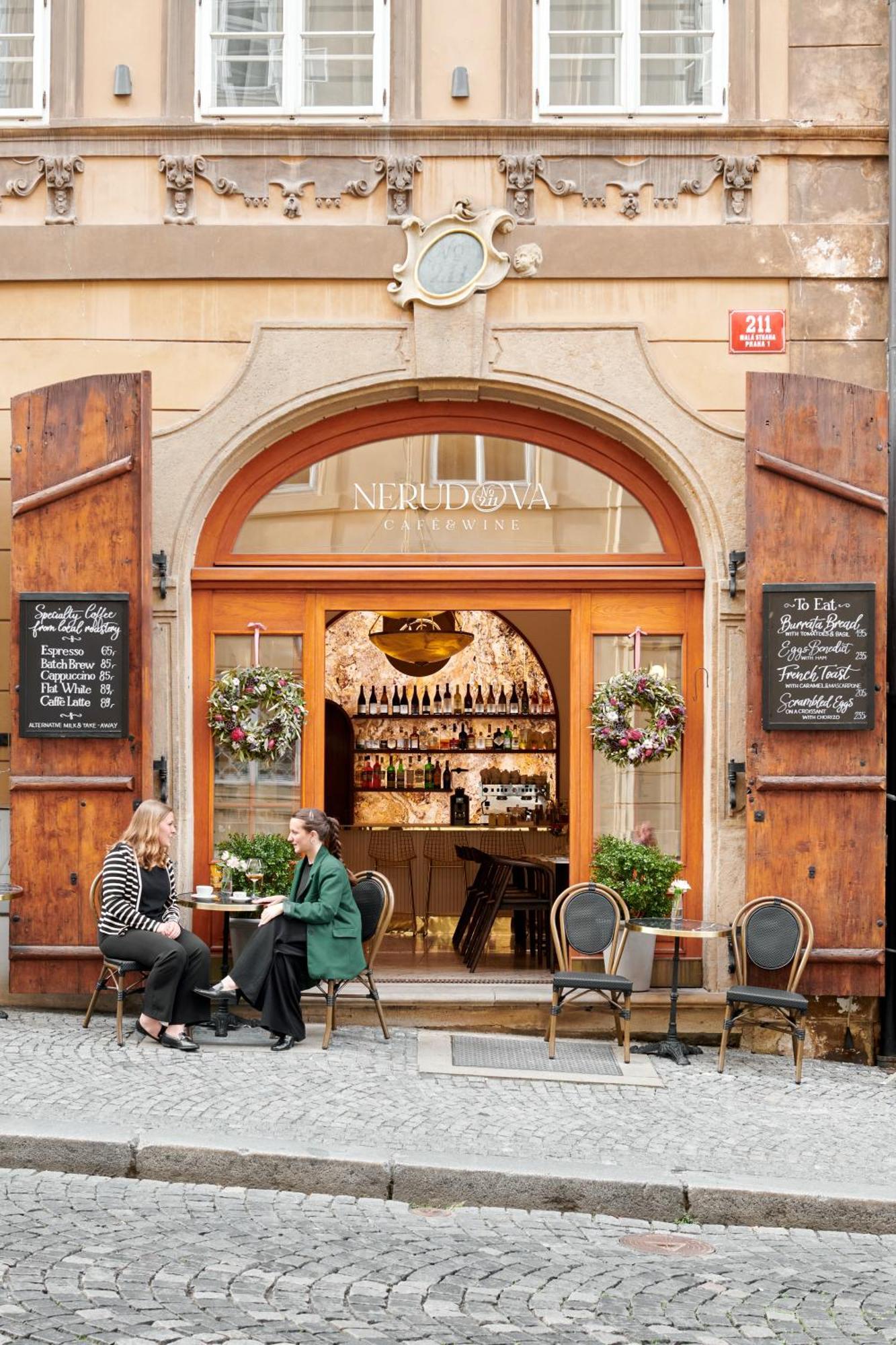 Hotel Nerudova 211 Praag